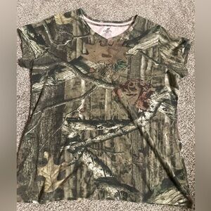 Mossy oak ladies T shirt XL